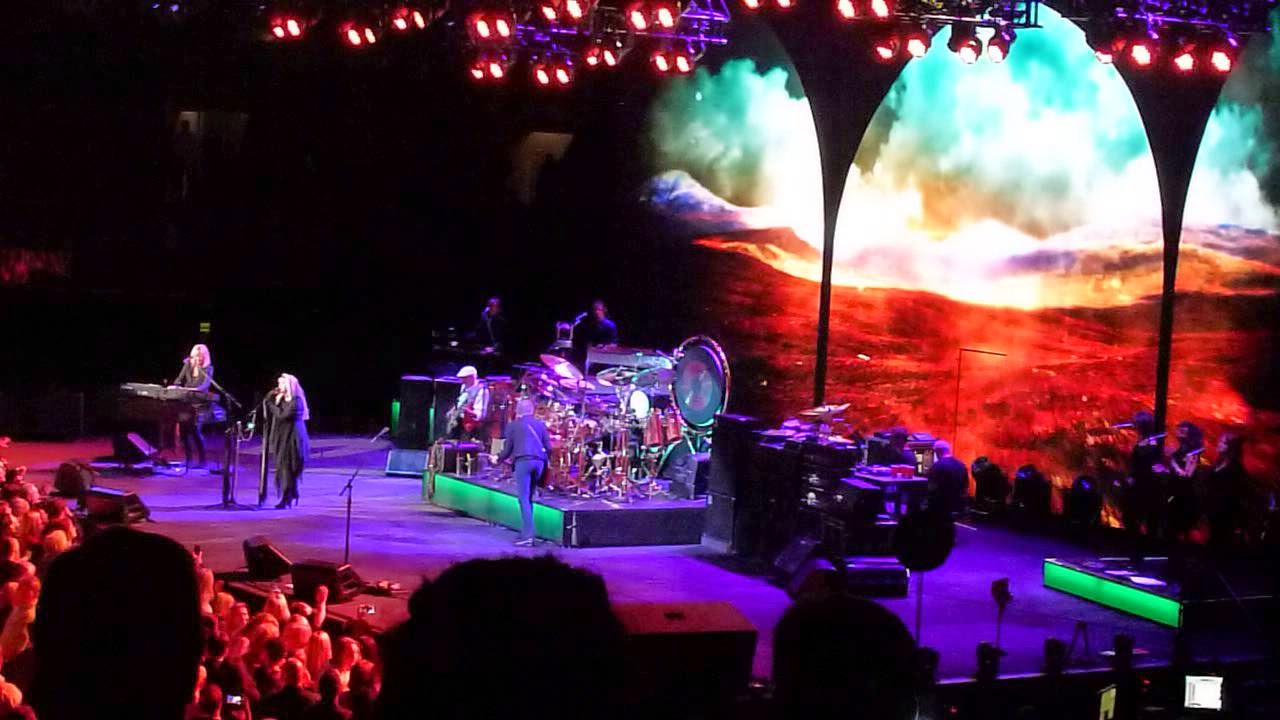 The museums and tours channel covers unique museums and informational tours to see when you're on vacation. Fleetwood Mac News Reviews Fleetwood Mac Live In Boston October 10 2014 A Night Of Classic Mac