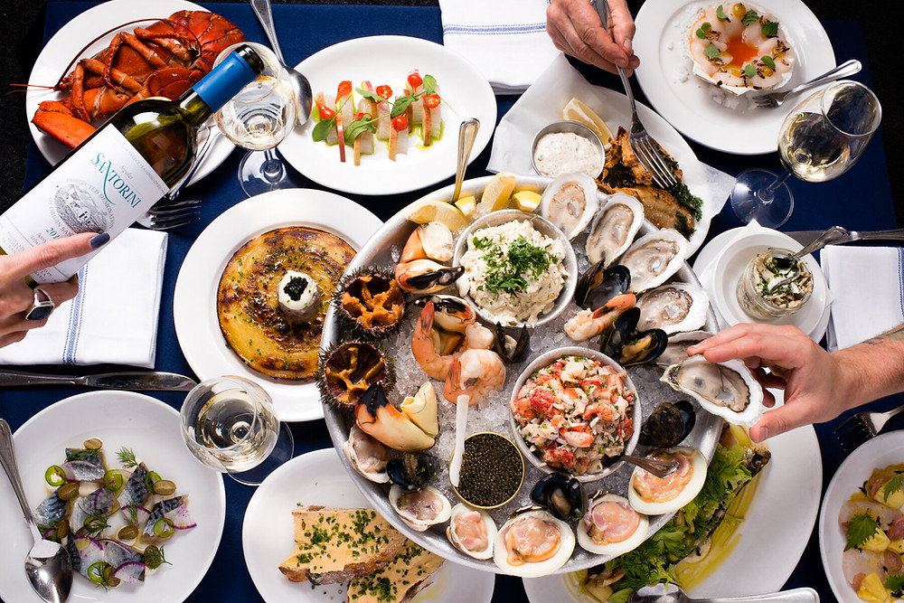 Menu options include traditional meals served with cornbread and baked beans, a raw bar, and a kids' menu. 3 Day Itinerary In Boston Part 1