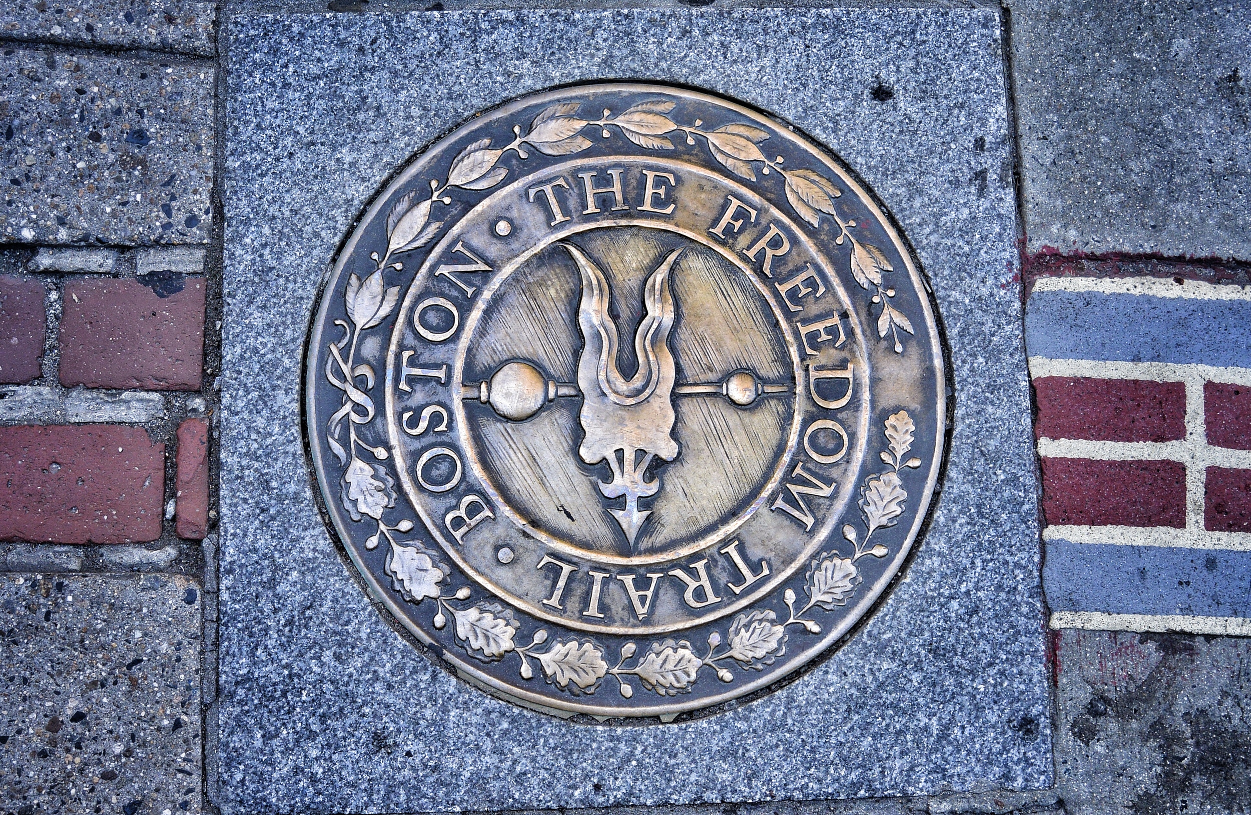 More than four million people set foot on the freedom trail every year to see some of boston's most famous historic sites. Visiting Boston Here Are 11 Things You Absolutely Shouldn T Miss Sidetracked Travel Blog