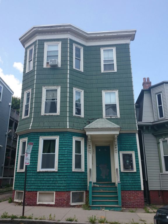 19+ Triple E Boston&nbsp;Package