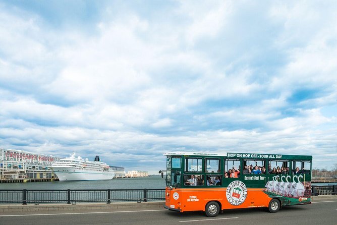 Amazing Boston Trolley Hop On Hop Off&nbsp;Package